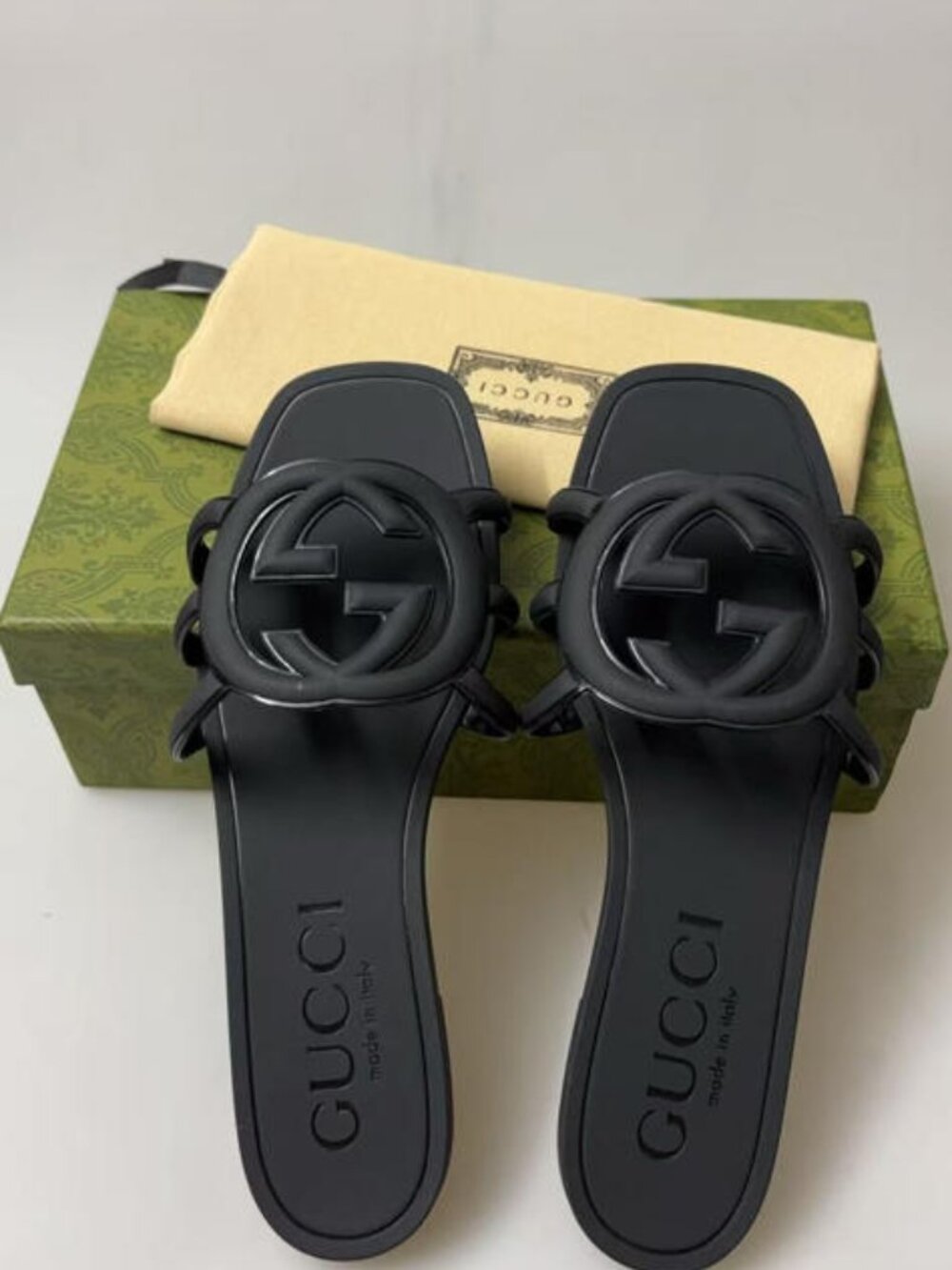 Gucci Women's Black Marmont Rubber Slides